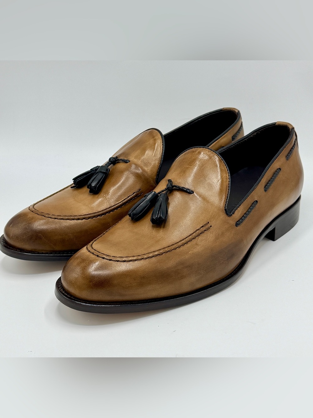 Paul Fredrick Burnished Tan Leather Tassel Loafers, size 10 M